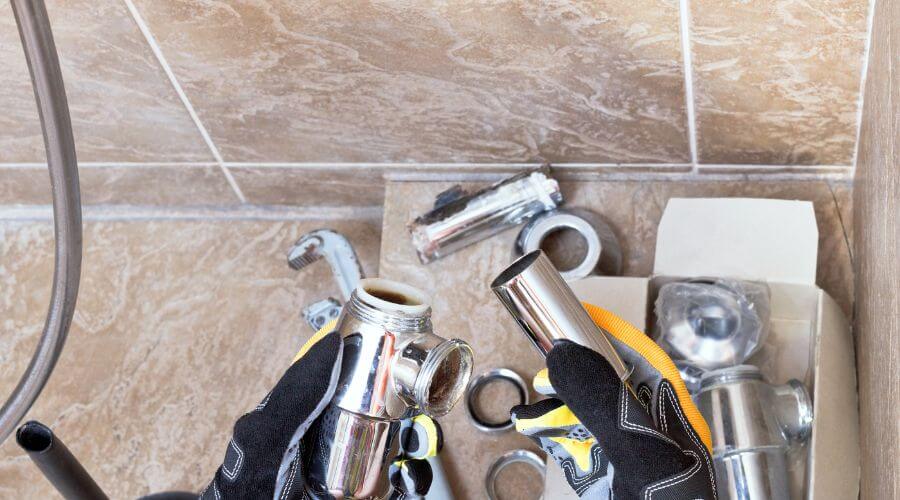 Professional gutter cleaning in North Branch, MI
